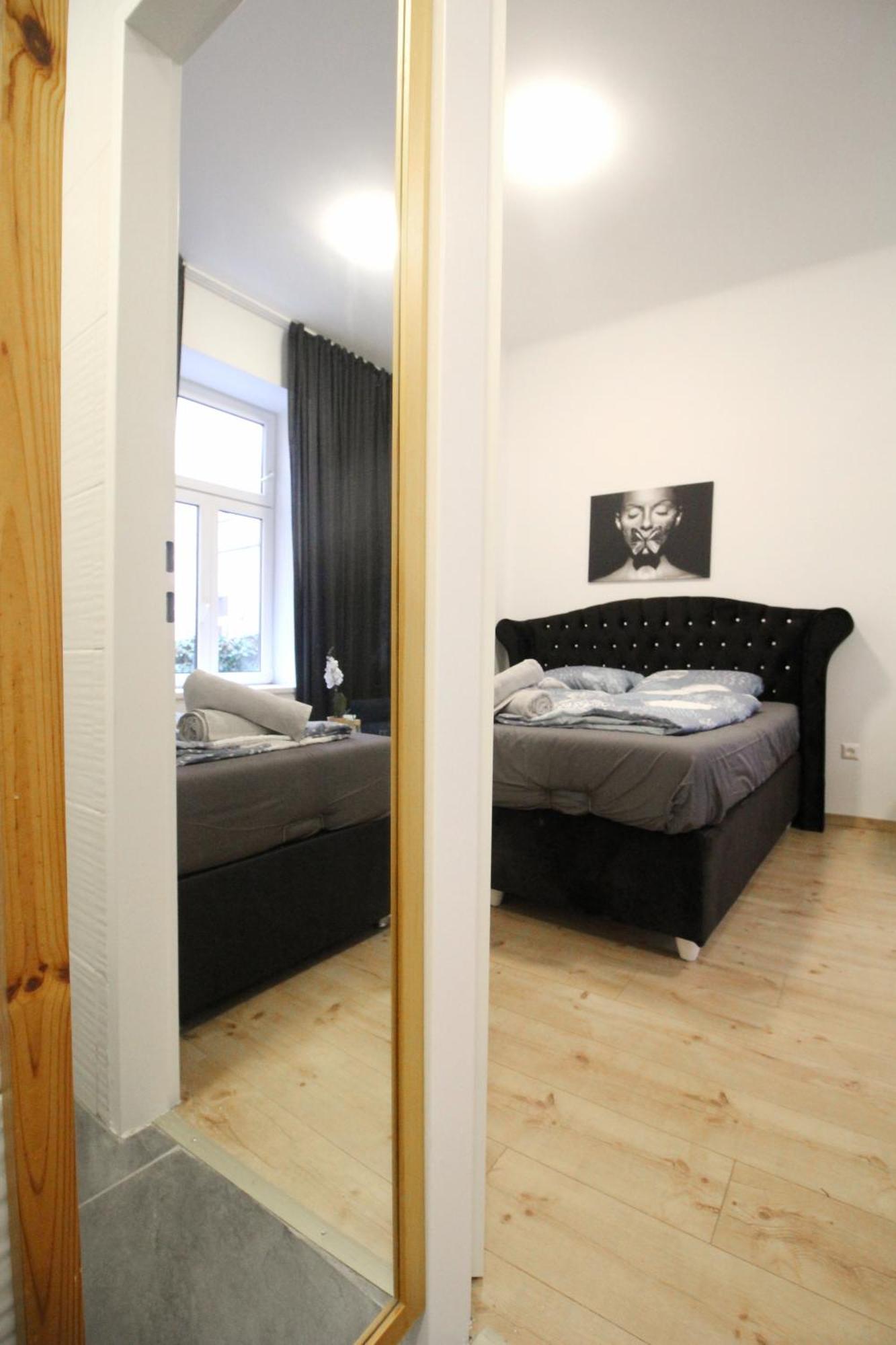 Comfort Apartment Hg Wina Bagian luar foto