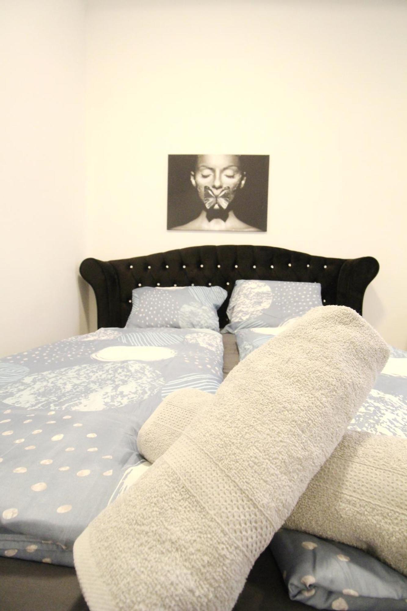 Comfort Apartment Hg Wina Bagian luar foto